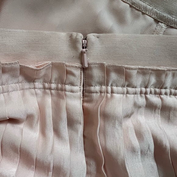 Armani Exchange Ballet Pink Pleated A-Line Skirt with Elastic Waist - Picture 7 of 8